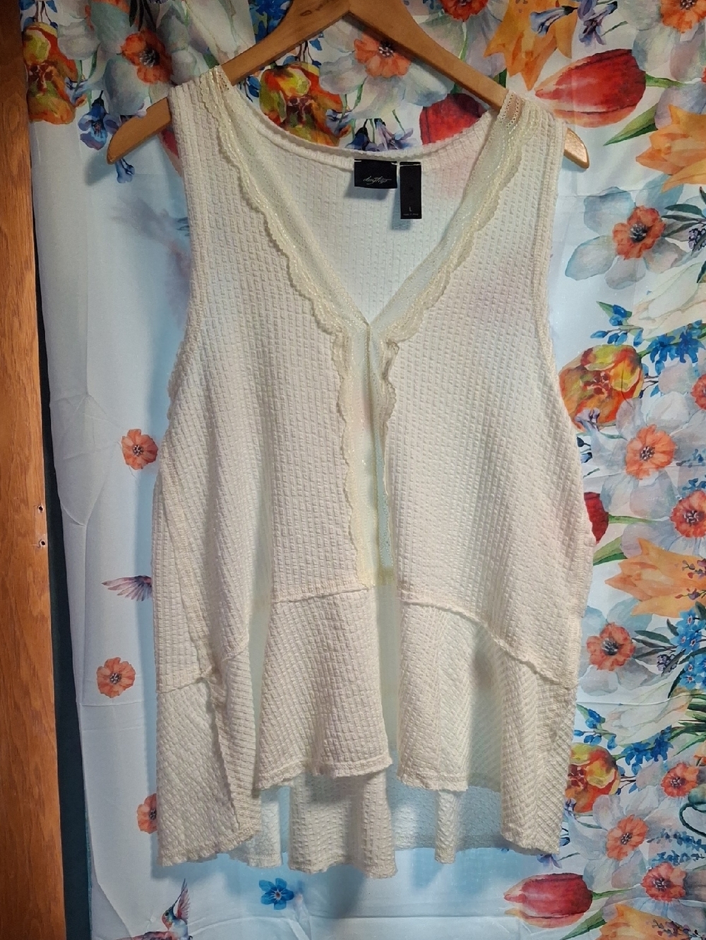 Daytrip Cream Waffle Knit Sleeveless Tunic with Lace Trim Size Large